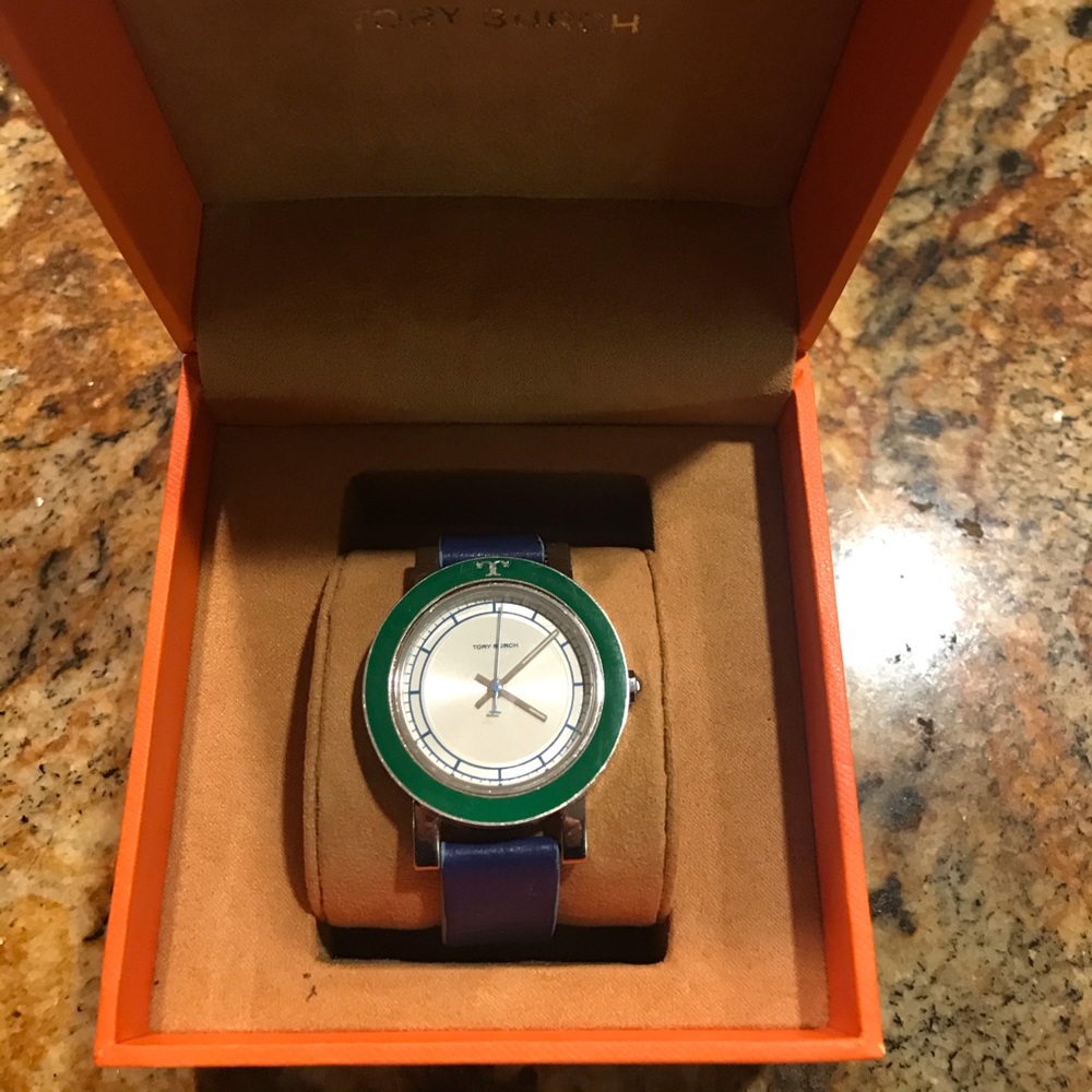TORY BURCH ELLSWORTH WATCH.